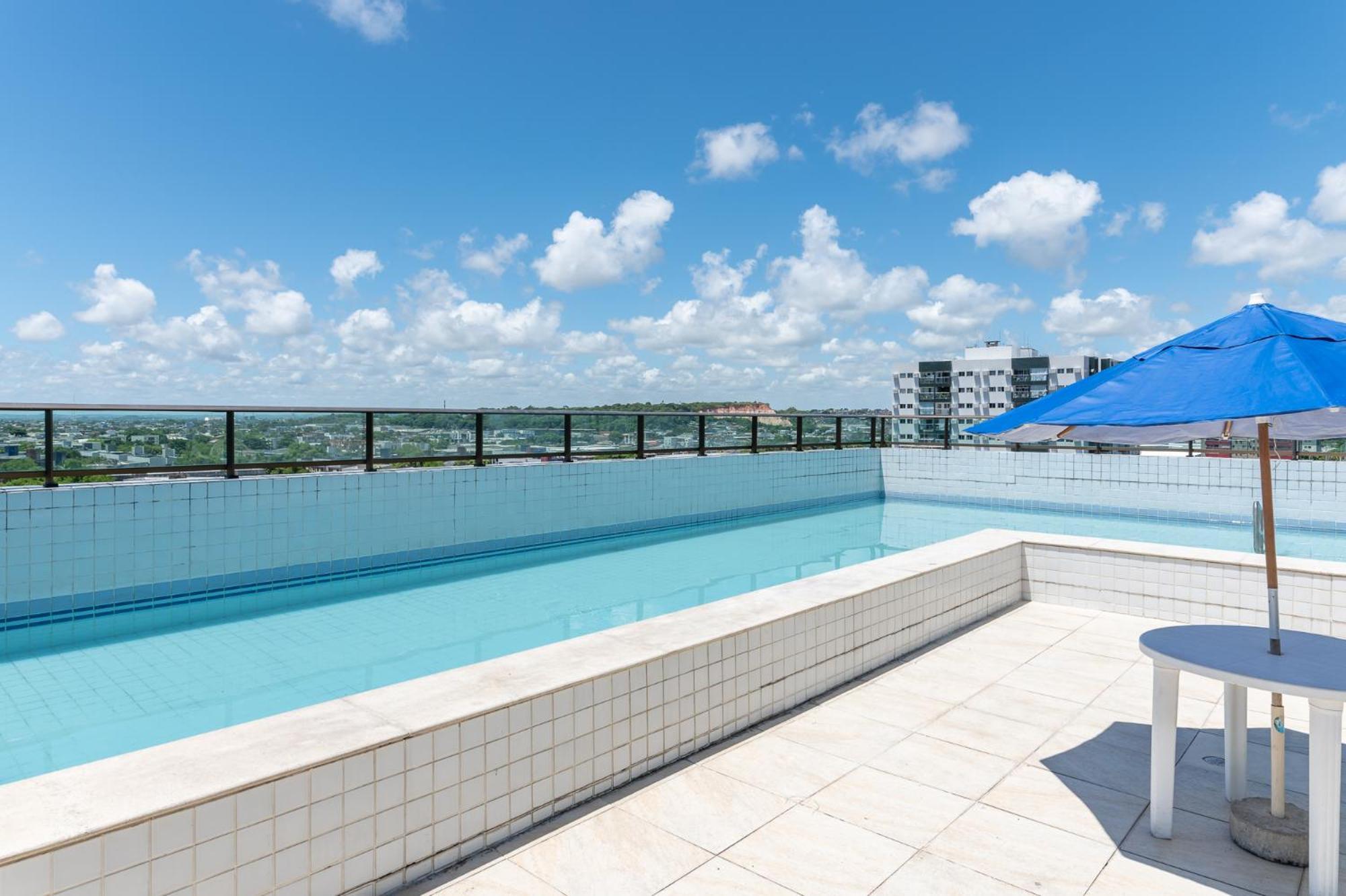 Com Piscina *