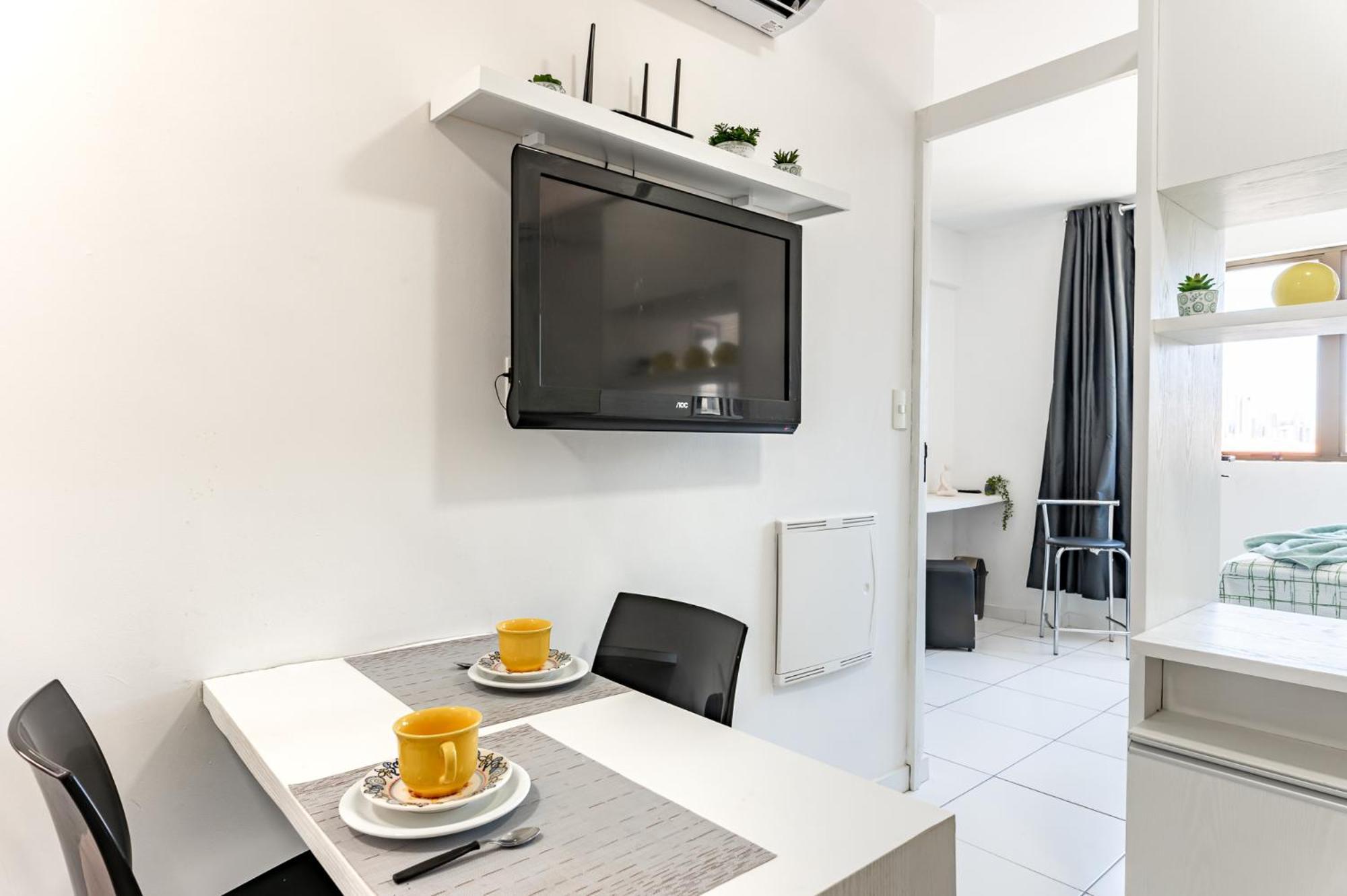Com Piscina Apartment *